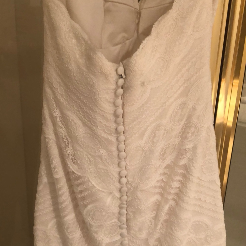 White wedding dress - Picture 4 of 4